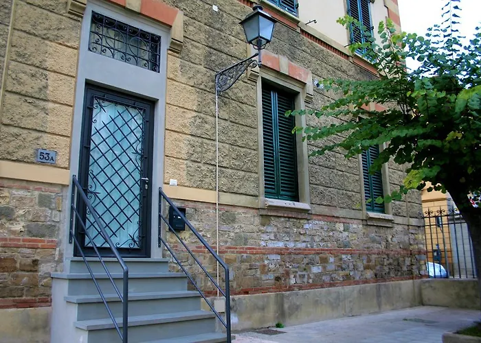 Bronzino 53 - With Free Private Parking *