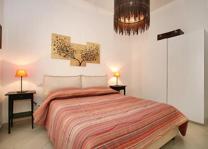 Bronzino 53 - With Free Private Parking Apartament